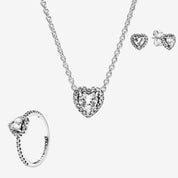 Conjunto Corazón en Relieve Blanco (Anillo + Collar + Pendientes)