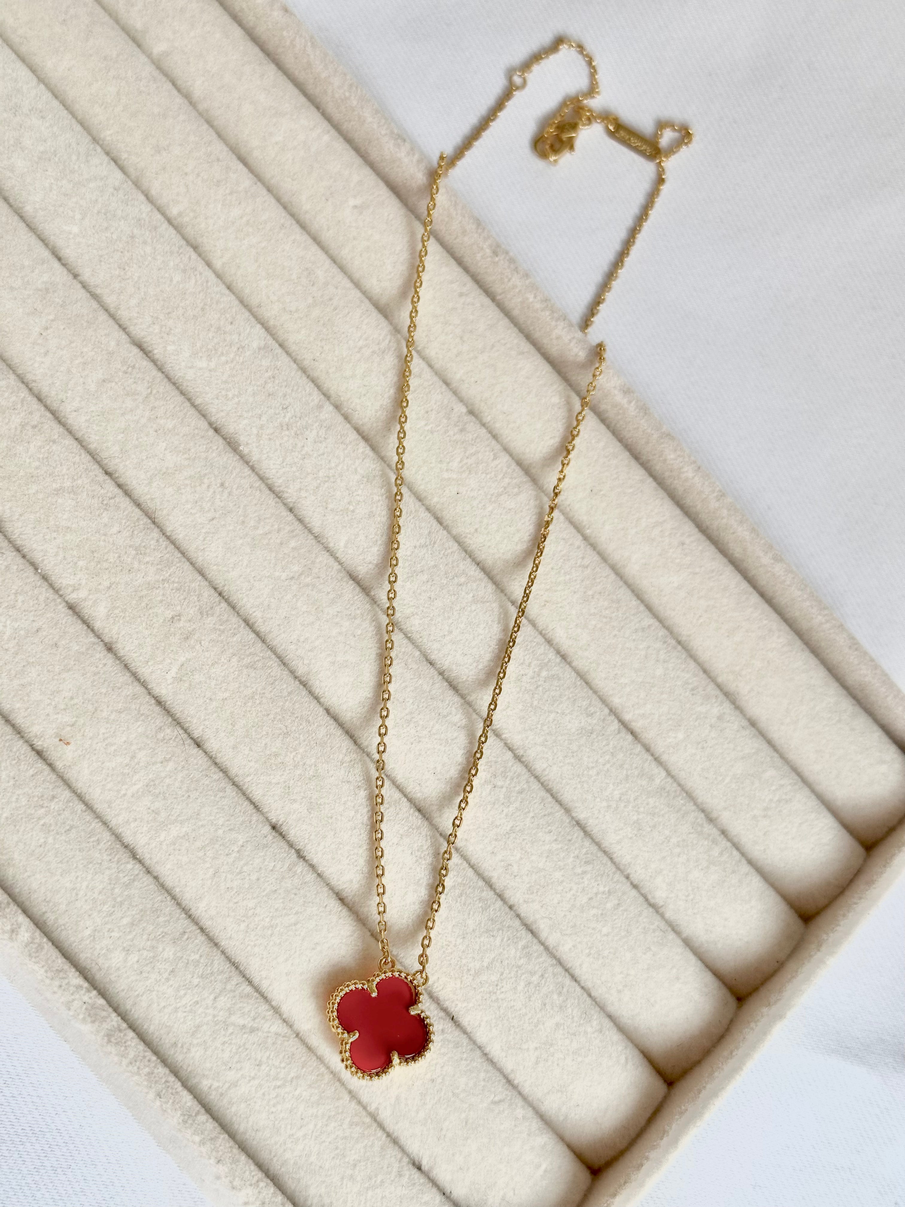 Collar Van Cleef Alhambra Vintage 1 Trébol Rojo