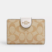 Coach Mila Small Flap Wallet En Beige y Blanco 100% OG
